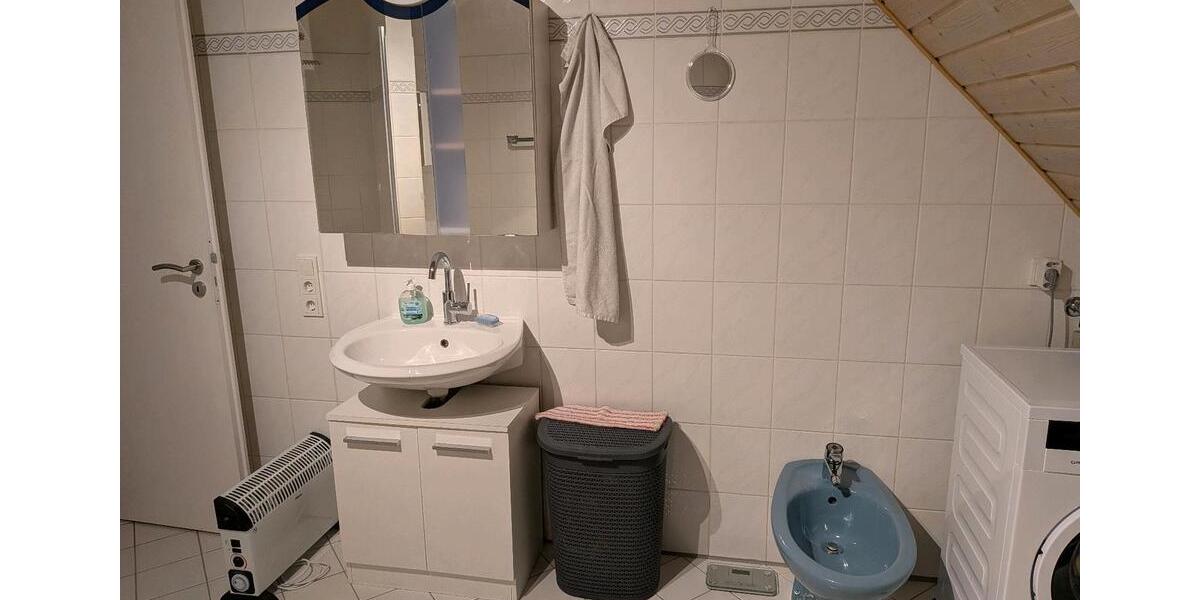 Dachgeschoßwohnung Rennerod - 2 Zimmer, 90 m&sup2;, 650&euro; | Angebot:25976018