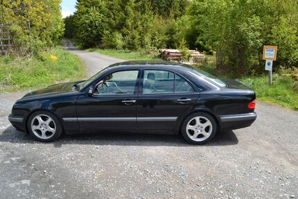 Mercedes-Benz 240 131.500 km 13.990 &euro; Bad Laasphe 57334