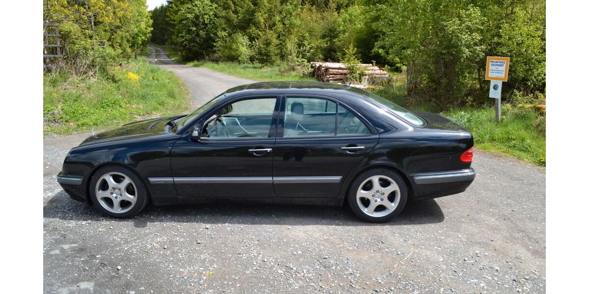 Mercedes-Benz 240 131.500 km 13.990 &euro; Bad Laasphe 57334