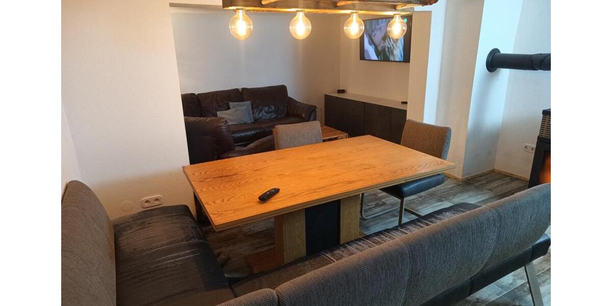 Doppelhaushälfte Hilchenbach - 7 Zimmer, 180 m&sup2;, 219.000&euro; | Angebot:27288594