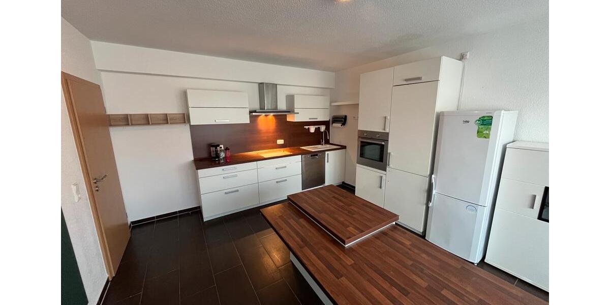 Etagenwohnung Siegen Weidenau - 3 Zimmer, 107 m&sup2;, 1.350&euro; | Angebot:26424573