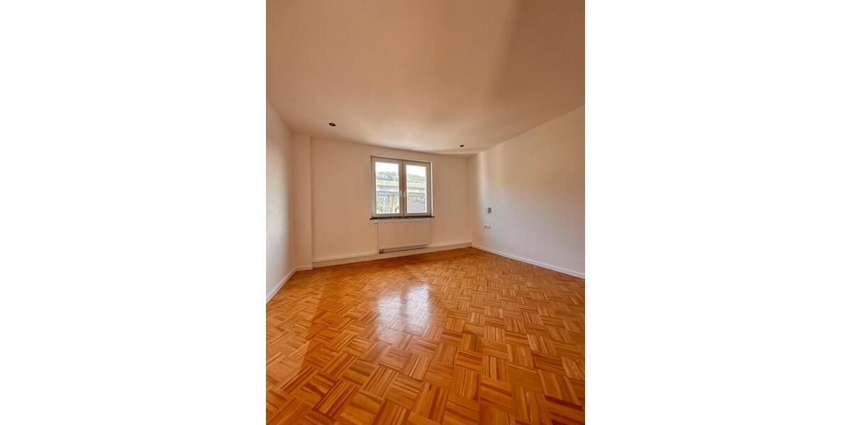 Etagenwohnung Haiger - 3 Zimmer, 95 m&sup2;, 800&euro; | Angebot:26015740