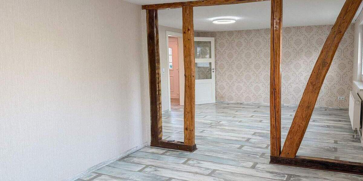 Einfamilienhaus Marzhausen - 9 Zimmer, 266 m&sup2;, 250.000&euro; | Angebot:25691935