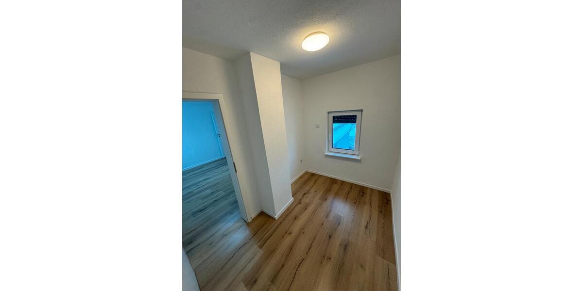 Etagenwohnung Haiger - 3 Zimmer, 85 m&sup2;, 950&euro; | Angebot:25639134