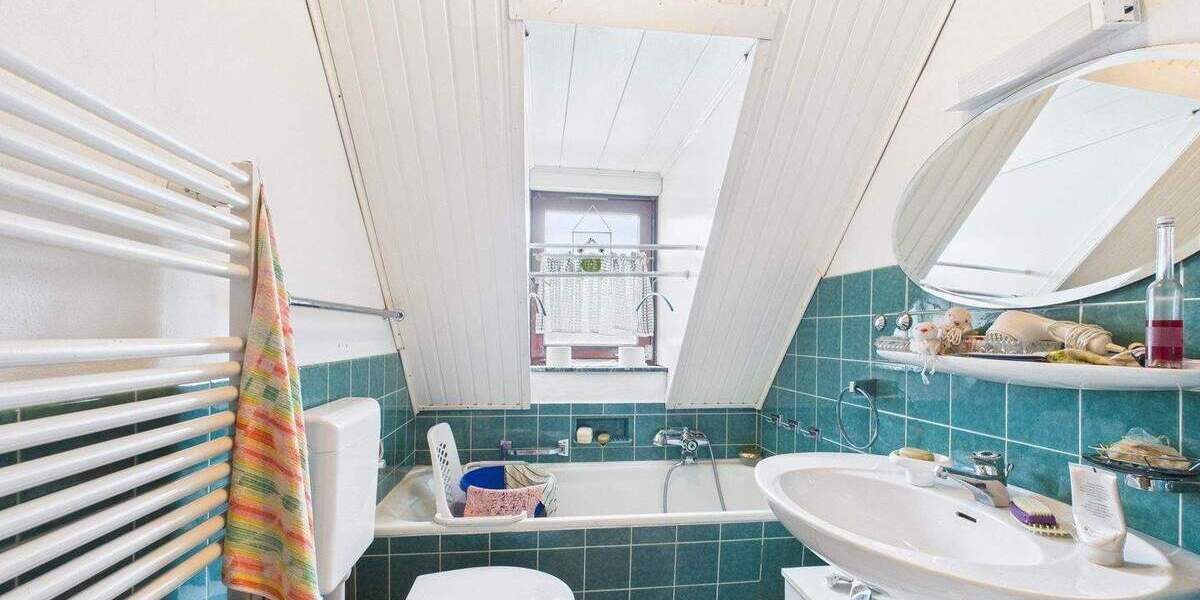 Einfamilienhaus Siegen Gosenbach - 4 Zimmer, 127 m&sup2;, 229.000&euro; | Angebot:25687324