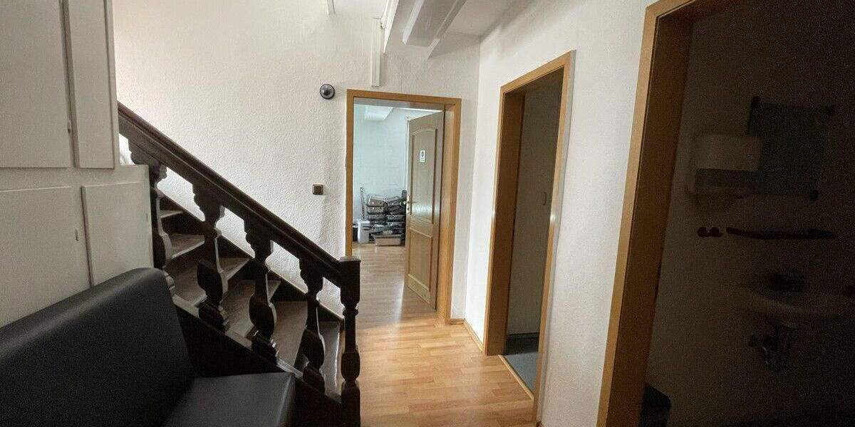 Mehrfamilienhaus, Wohnhaus Dillenburg - 5 Zimmer, 62 m&sup2;, 179.000&euro; | Angebot:25665429