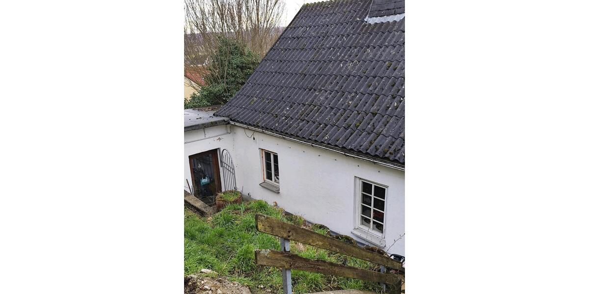 Einfamilienhaus Herborn - 10 Zimmer, 231 m&sup2;, 175.000&euro; | Angebot:26954713