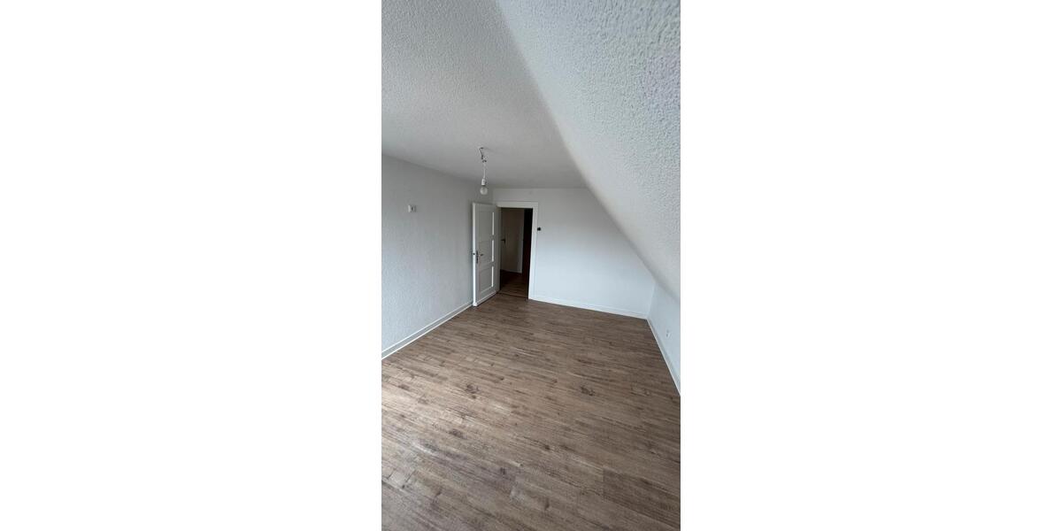 Etagenwohnung Mudersbach - 5 Zimmer, 100 m&sup2;, 950&euro; | Angebot:25721220