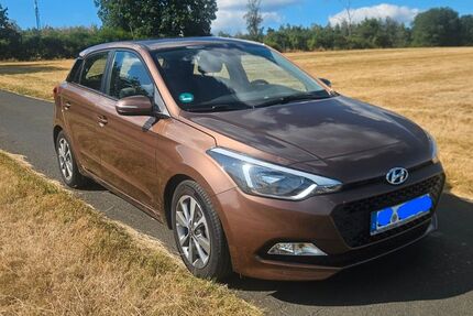 Hyundai i20 66.000 km 9.500 &euro; Netphen 57250