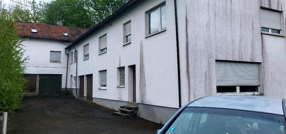 Mehrfamilienhaus, Wohnhaus Bad Laasphe - 13 Zimmer, 250 m&sup2;, 70.000&euro; | Angebot:26682934