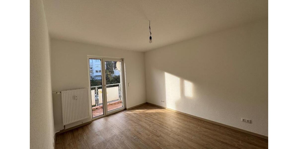 Etagenwohnung Siegen - 3 Zimmer, 71 m&sup2;, 639&euro; | Angebot:25102165