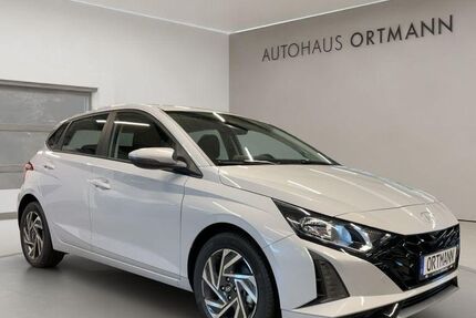 Hyundai i20 9.500 km 23.590 &euro; Wissen 57537
