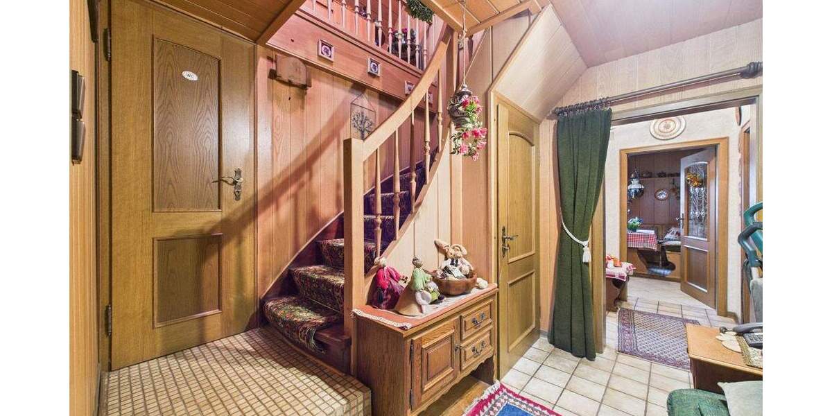 Einfamilienhaus Siegen Gosenbach - 4 Zimmer, 127 m&sup2;, 229.000&euro; | Angebot:25687324