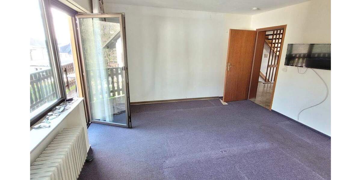 Mehrfamilienhaus, Wohnhaus Bad Marienberg - 6 Zimmer, 153 m&sup2;, 240.000&euro; | Angebot:25685046