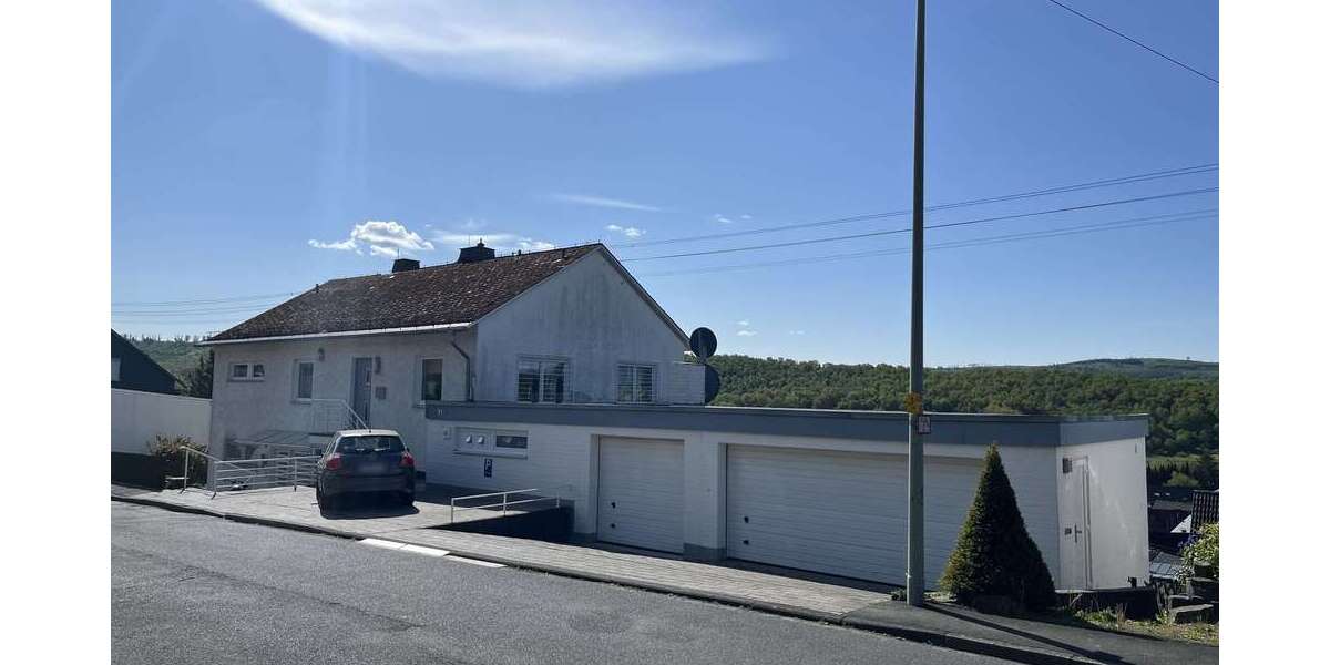 Einfamilienhaus Neunkirchen - 11 Zimmer, 348 m&sup2;, 575.000&euro; | Angebot:25781683