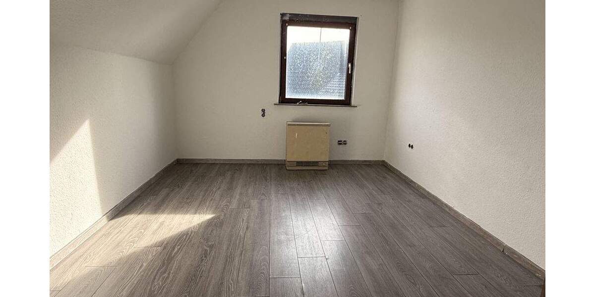 Einfamilienhaus Rosenheim - 7 Zimmer, 206 m&sup2;, 169.000&euro; | Angebot:25685055