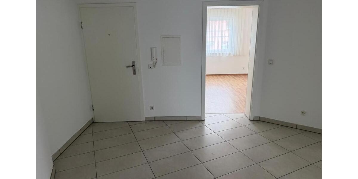 Etagenwohnung Siegen Kaan-Marienborn - 2 Zimmer, 77 m&sup2;, 700&euro; | Angebot:26459612