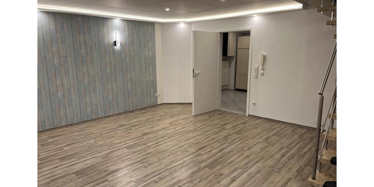 Etagenwohnung Hellenhahn-Schellenberg Schellenberg - 3.5 Zimmer, 100 m&sup2;, 1.300&euro; | Angebot:24853920