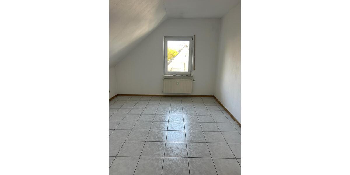 Dachgeschoßwohnung Wissen - 3 Zimmer, 75 m&sup2;, 699&euro; | Angebot:25724569