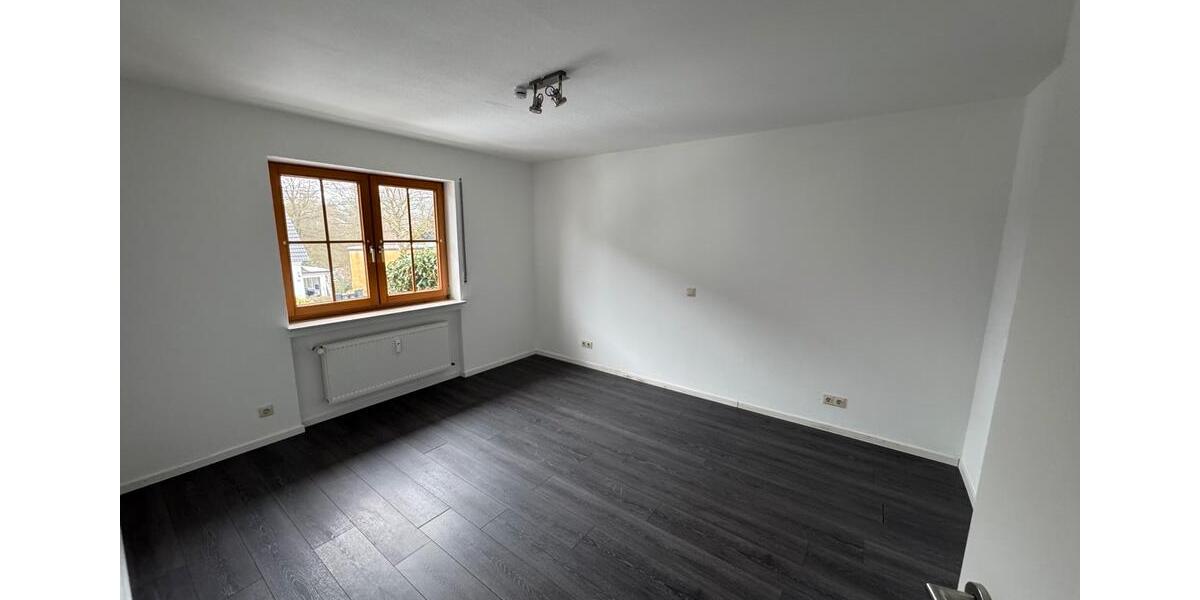 Erdgeschoßwohnung Siegen Dillnhütten - 2 Zimmer, 60 m&sup2;, 750&euro; | Angebot:25635906