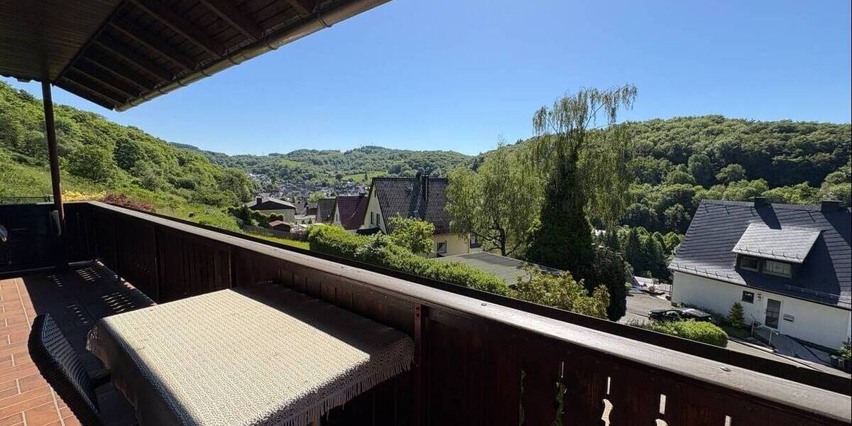Einfamilienhaus Dillenburg Nanzenbach - 8 Zimmer, 175 m&sup2;, 335.000&euro; | Angebot:26778532