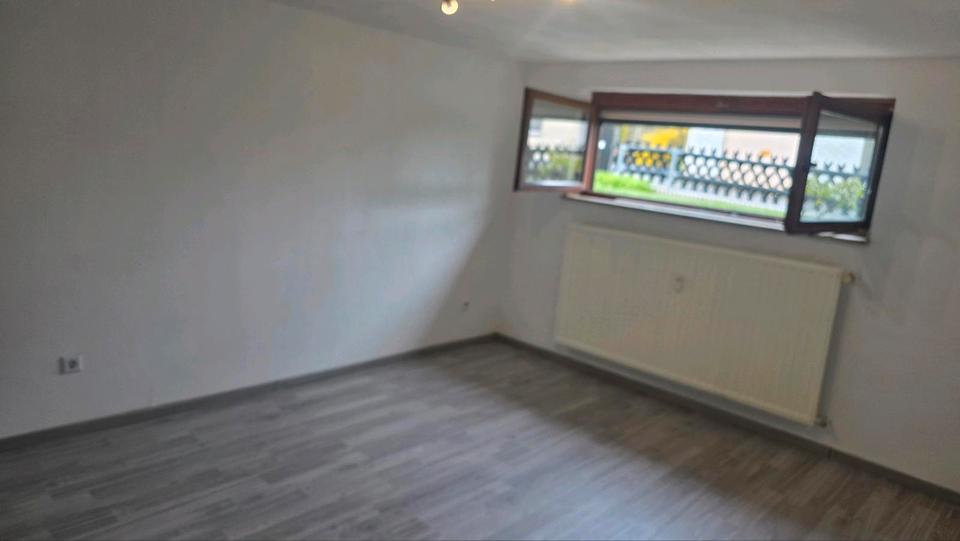 Erdgeschoßwohnung Hof - 1 Zimmer, 40 m&sup2;, 420&euro; | Angebot:26030654