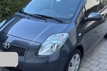 Toyota Yaris 112.800 km 4.450 &euro; Hilchenbach 57271