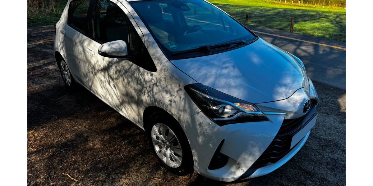 Toyota Yaris 85.000 km 9.100 &euro; Kreuztal 57223