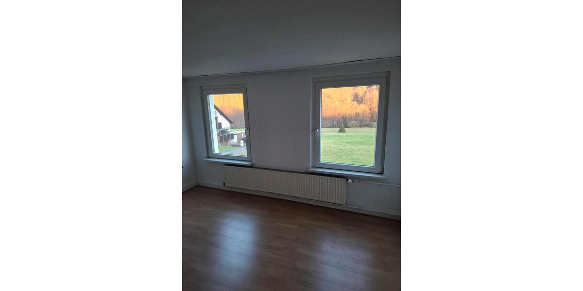 Doppelhaushälfte Hamm (Sieg) - 5 Zimmer, 130 m&sup2;, 1.200&euro; | Angebot:25137358
