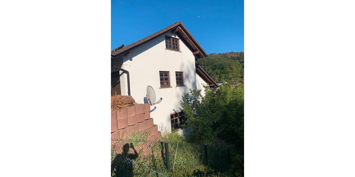 Einfamilienhaus Dillenburg Oberscheld - 7 Zimmer, 250 m&sup2;, 300.000&euro; | Angebot:27091275