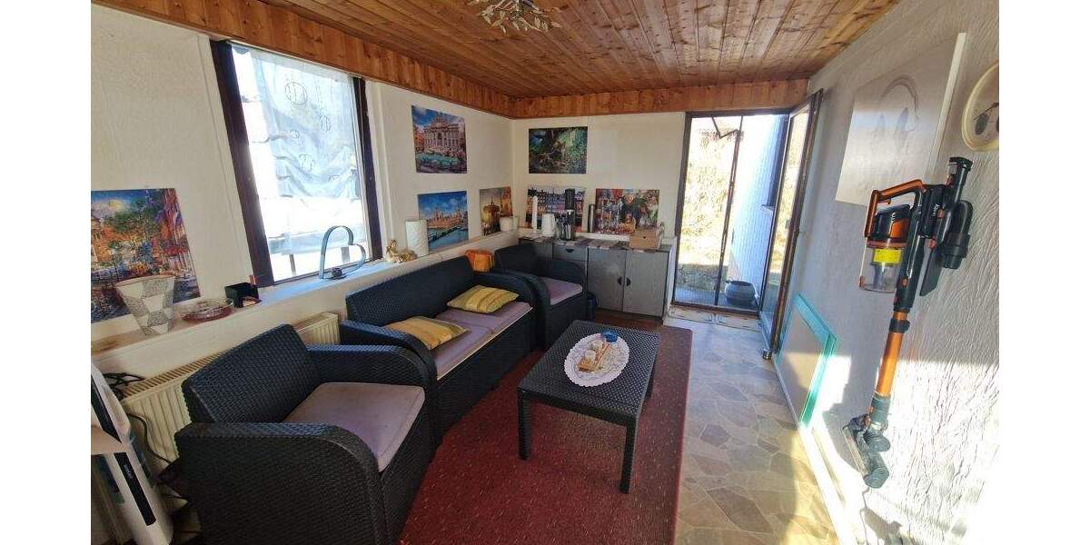 Etagenwohnung Kreuztal Ferndorf - 4 Zimmer, 102 m&sup2;, 290.000&euro; | Angebot:25685062