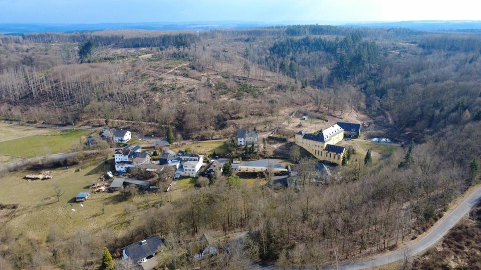 Etagenwohnung Hamm (Sieg) - 4 Zimmer, 108 m&sup2;, 900&euro; | Angebot:25045281