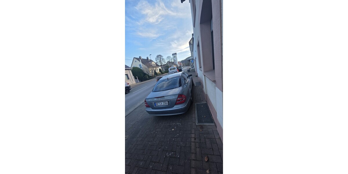 Mercedes-Benz Mercedes E 320 269.000 km 4.899 &euro; Lennestadt 57368