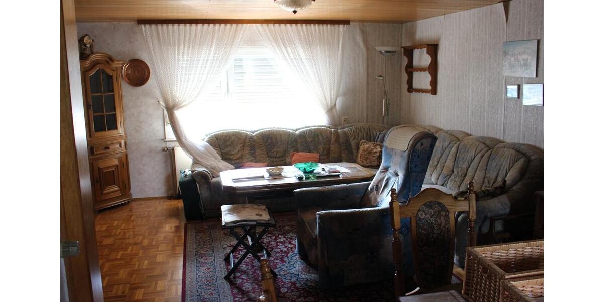 Einfamilienhaus Neunkirchen - 7 Zimmer, 110 m&sup2;, 175.000&euro; | Angebot:26818437
