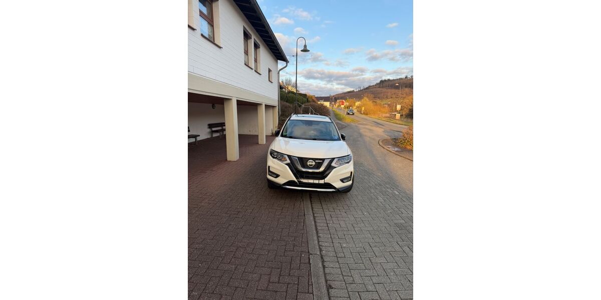 Nissan X-Trail 71.900 km 18.999 &euro; Haiger 35708