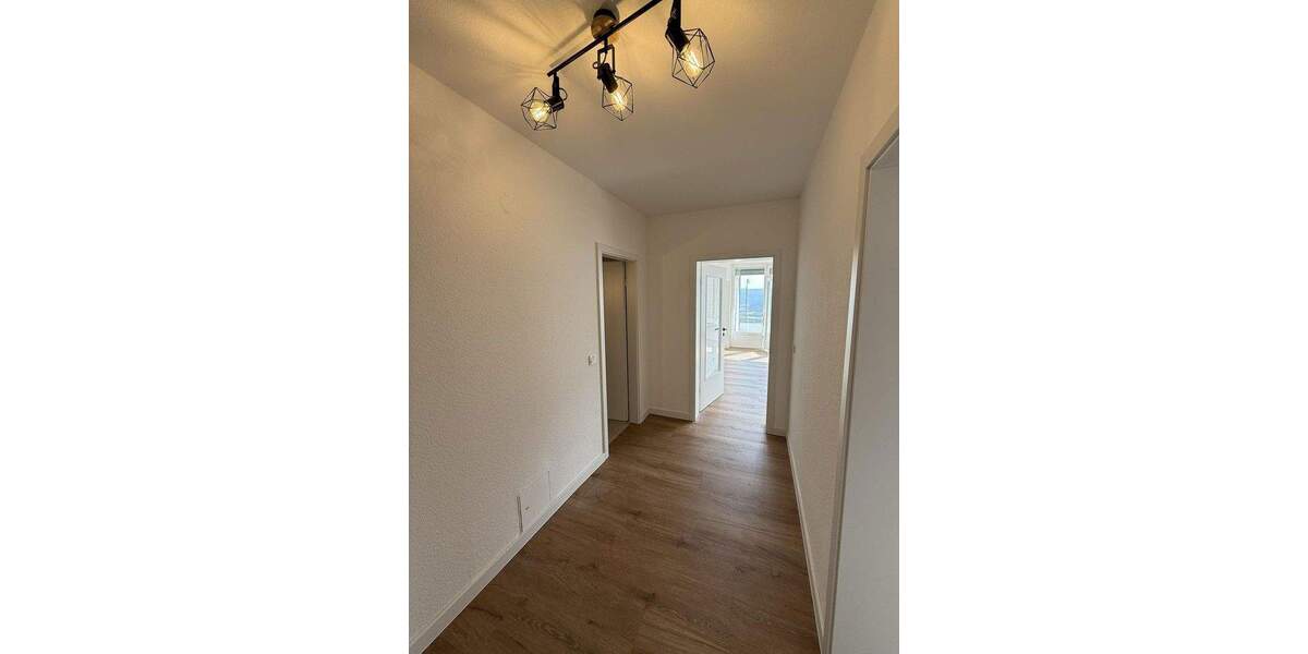 Etagenwohnung Siegen - 2 Zimmer, 72 m&sup2;, 184.000&euro; | Angebot:25755241