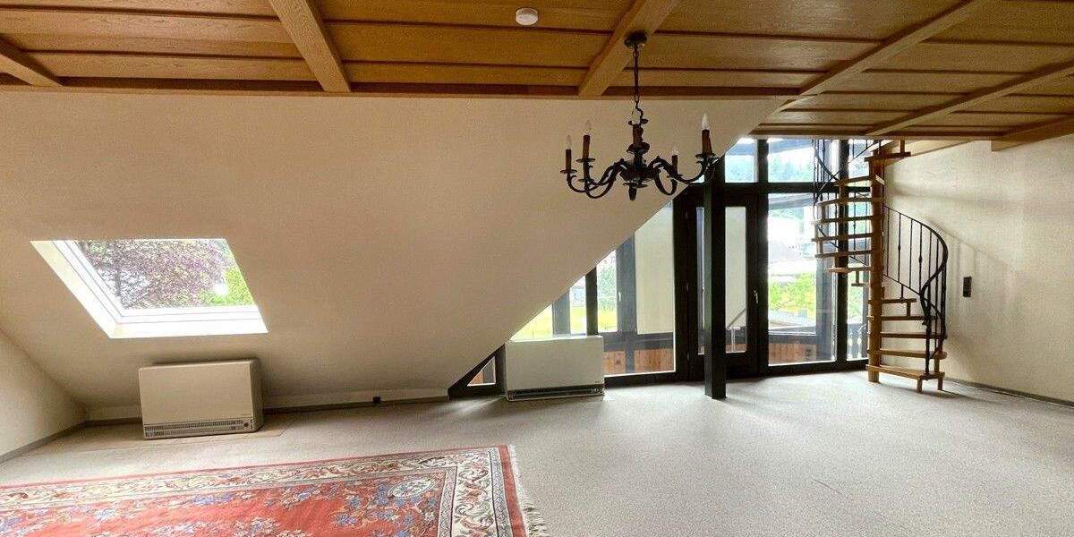 Etagenwohnung Dietzhölztal / Ewersbach Ewersbach - 8 Zimmer, 206 m&sup2;, 175.000&euro; | Angebot:25665420