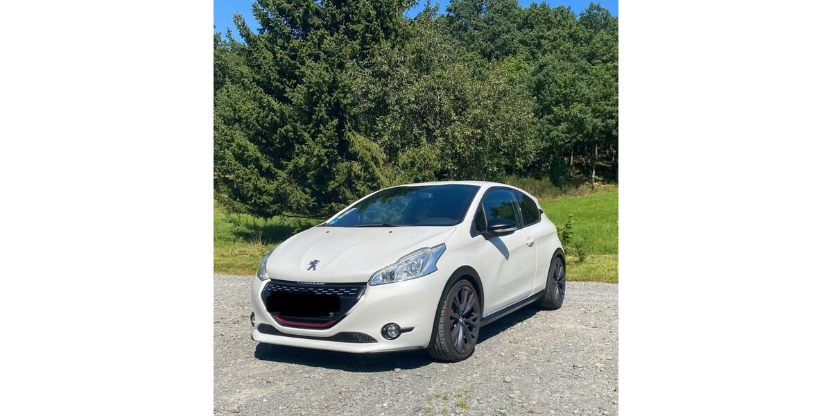 Peugeot 208 95.000 km 17.000 &euro; Neunkirchen 57290