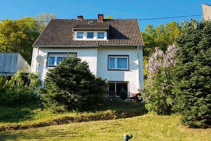 Haus Wilnsdorf - 5 Zimmer, 137 m&sup2;, 280.000&euro; | Angebot:25611969