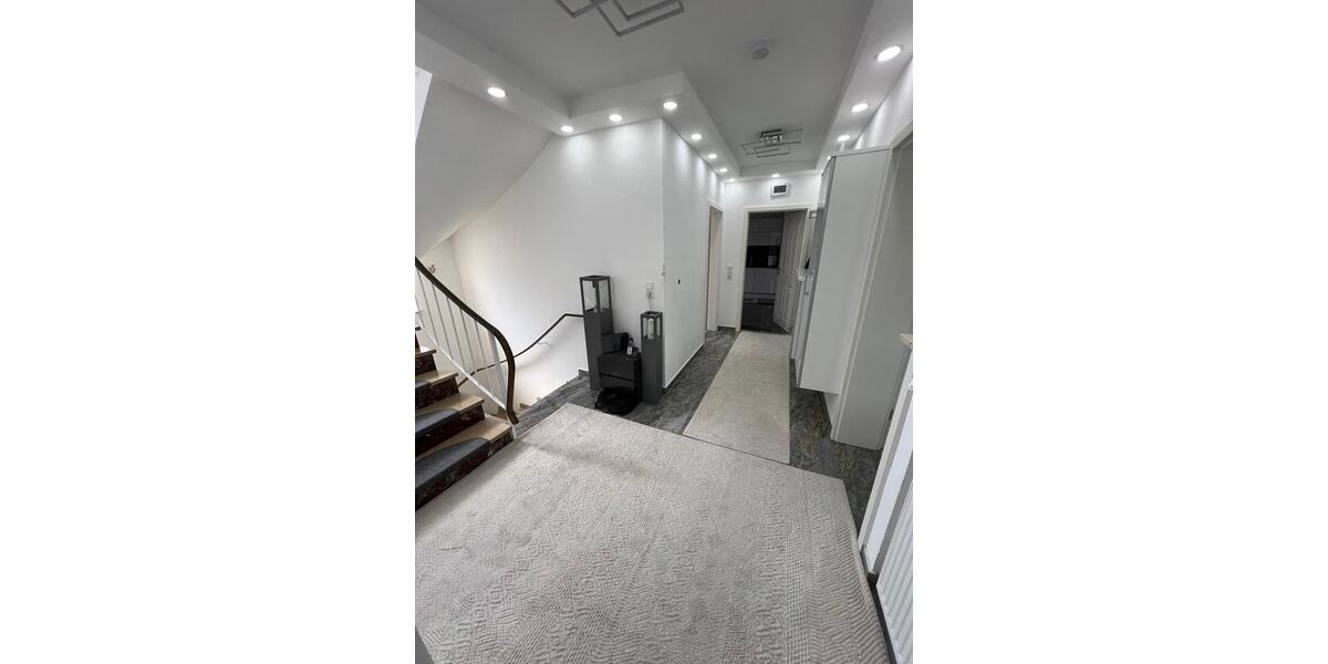 Einfamilienhaus Wissen - 7 Zimmer, 157 m&sup2;, 350.000&euro; | Angebot:25788027