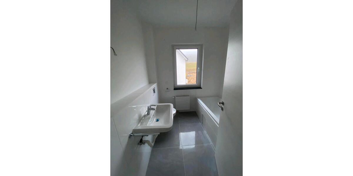 Doppelhaushälfte Bad Laasphe - 4 Zimmer, 109 m&sup2;, 375.000&euro; | Angebot:26799573