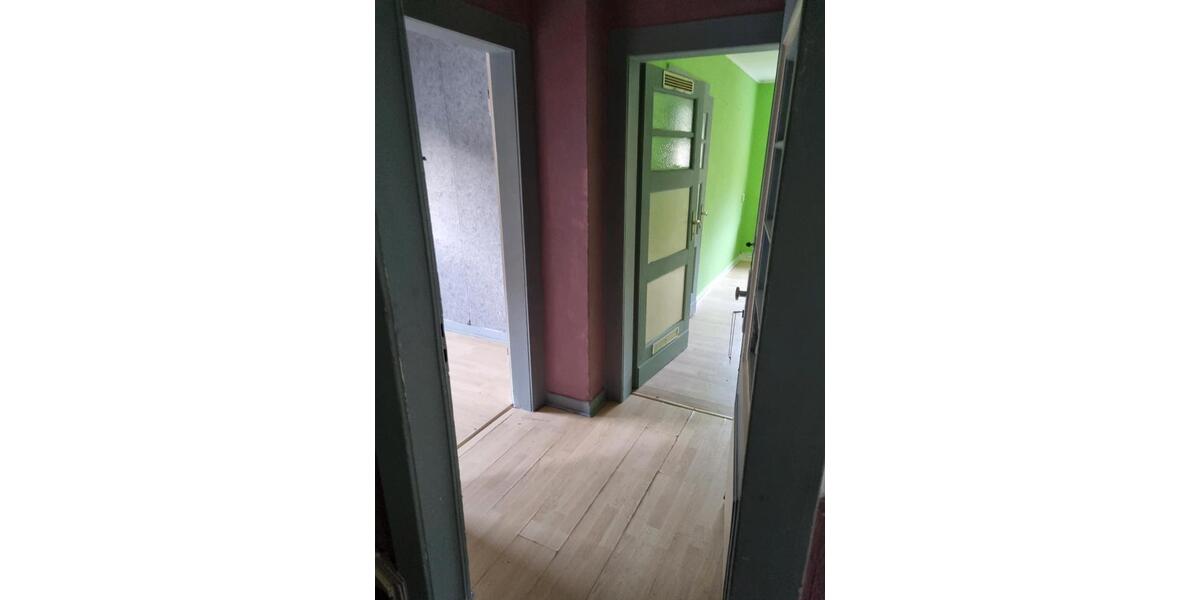 Dachgeschoßwohnung Siegen Weidenau - 4 Zimmer, 80 m&sup2;, 400&euro; | Angebot:25924138