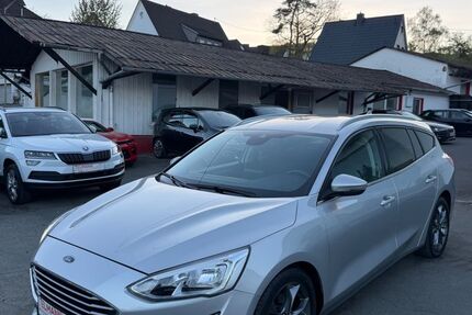 Ford Focus 98.000 km 13.890 &euro; Neunkirchen 57290