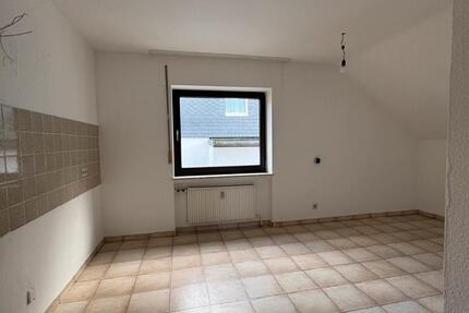 Wohnung Siegen Dillnhütten - 3 Zimmer, 106 m&sup2;, 900&euro; | Angebot:27589716