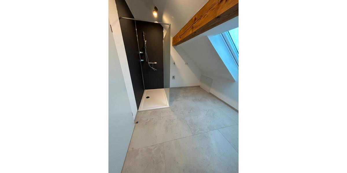 Dachgeschoßwohnung Unnau - 3 Zimmer, 75 m&sup2;, 730&euro; | Angebot:25980209