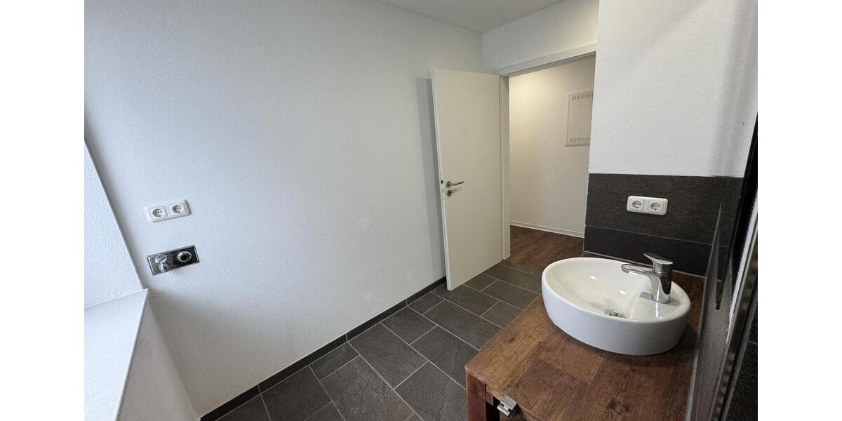Etagenwohnung Siegen - 2 Zimmer, 62 m&sup2;, 750&euro; | Angebot:25352663