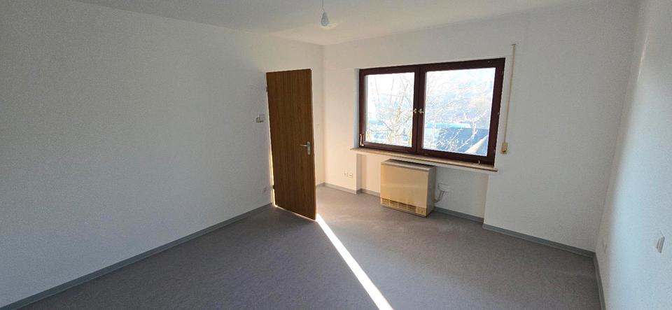 Erdgeschoßwohnung Siegen Weidenau - 4 Zimmer, 85 m&sup2;, 750&euro; | Angebot:25861351