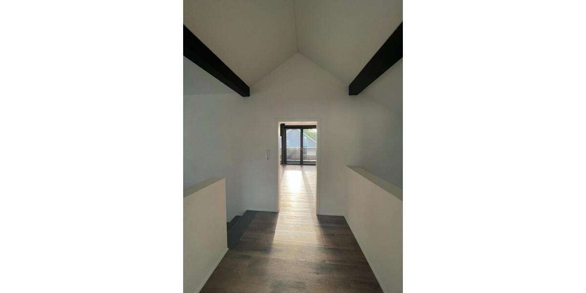 Maisonettenwohnung Siegen - 4 Zimmer, 175 m&sup2;, 1.900&euro; | Angebot:25974962