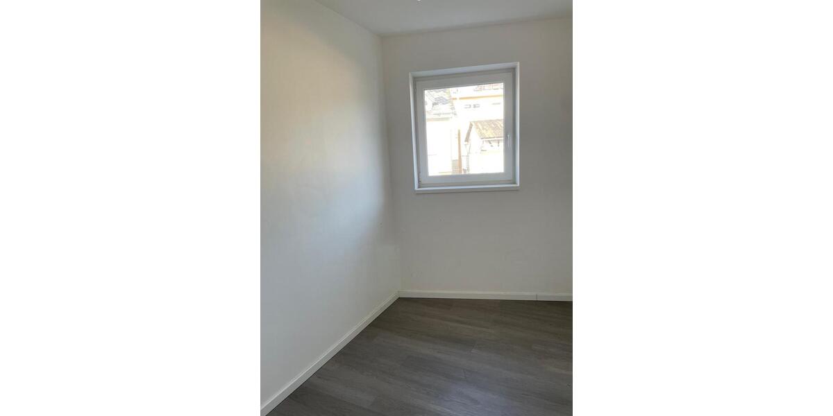 Etagenwohnung Netphen - 3 Zimmer, 125 m&sup2;, 1.410&euro; | Angebot:25718759