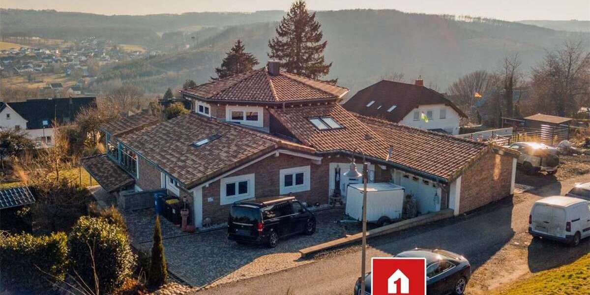 Einfamilienhaus Gebhardshain VG - 8 Zimmer, 333 m&sup2;, 898.000&euro; | Angebot:25510872